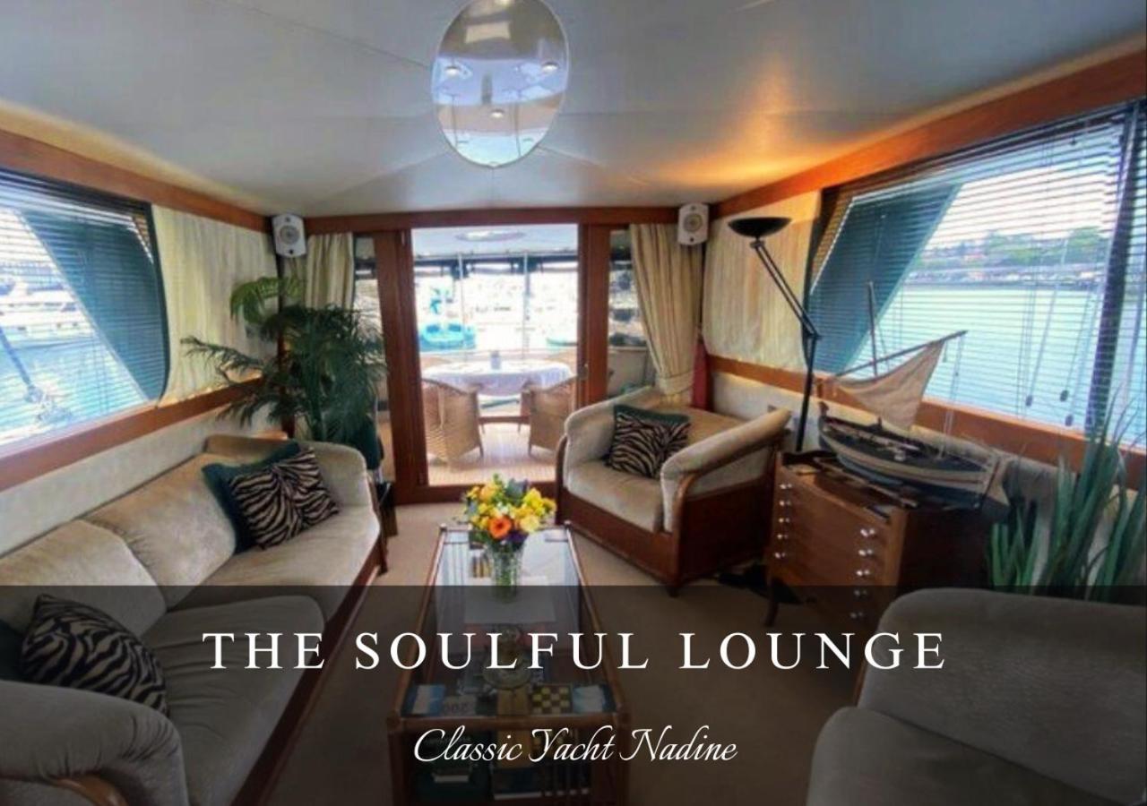 Classic Yacht Nadine In Poole Harbour, Dorset, With A Hot Tub Jacuzzi Esterno foto