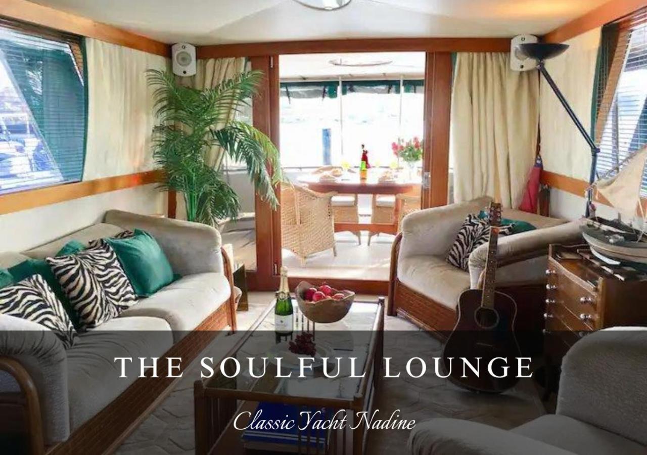 Classic Yacht Nadine In Poole Harbour, Dorset, With A Hot Tub Jacuzzi Esterno foto