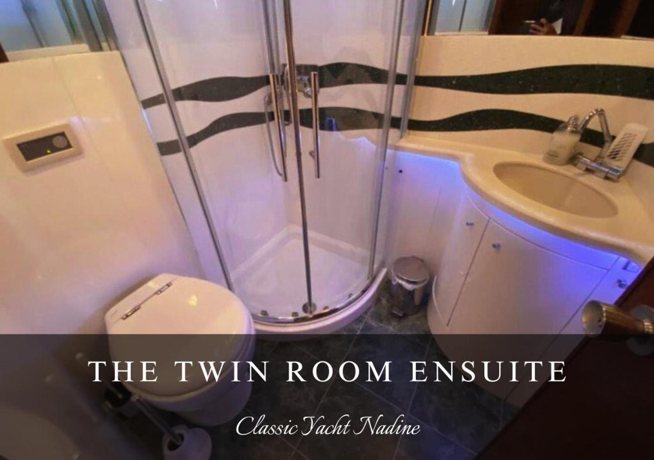 Classic Yacht Nadine In Poole Harbour, Dorset, With A Hot Tub Jacuzzi Esterno foto